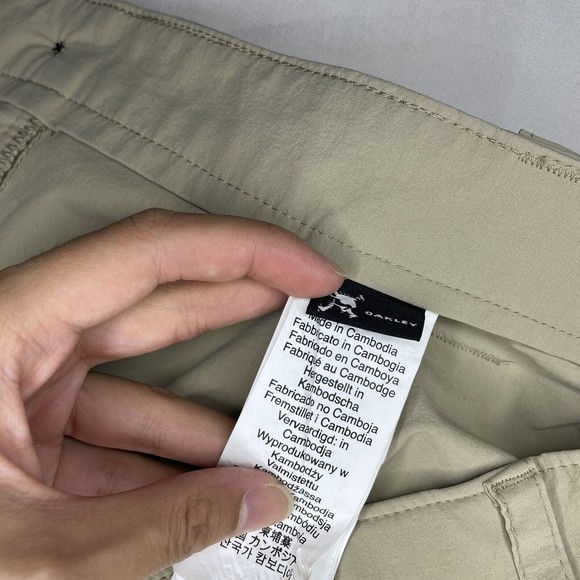 Oakley Pants Lot of 2 Men’s Size 38 Black Khaki Performance Stretch Golf Chino - Picture 6 of 10